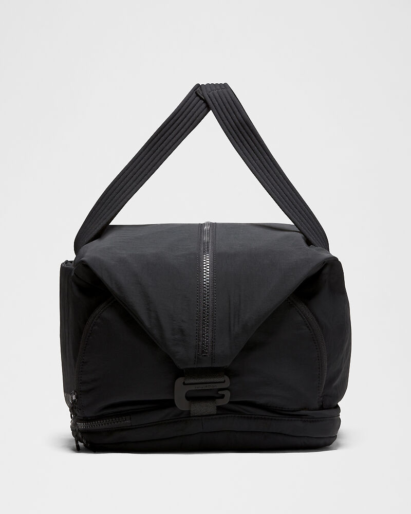 lululemon 3-in-1 Gym Duffle Bag 30L | Fleet Feet