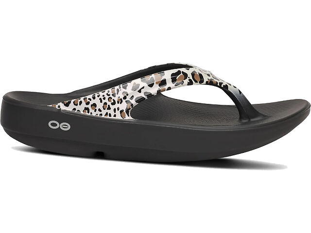 OOFOS Black and Gray Sandals s-l400.jpg main image 3
