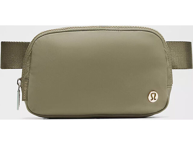 lululemon Everywhere Belt Bag 1L | Fleet Feet display picture 1