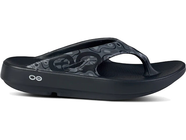 OOFOS OOriginal Sport Sandal | Free Shipping Orders $99+ | Fleet Feet