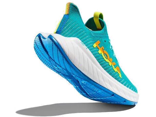 Women's HOKA Carbon X 3 | Free Shipping on Orders $99+ | Fleet Feet