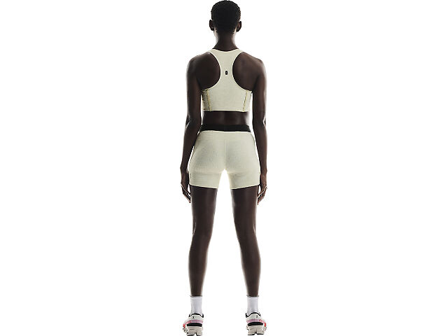 Women's | On Running Pace Tights Short | Fleet Feet