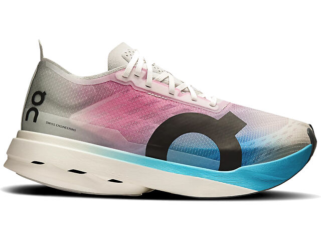 Women's | On Cloudboom Strike | Fleet Feet