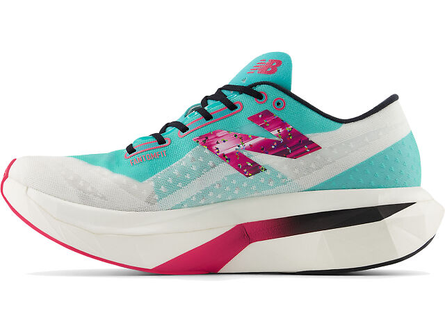 New Balance FuelCell SuperComp 11  NYC Running Shoes (Hole) New Balance FuelCell Supercomp Trainer Review - FueledByLOLZ main image 4