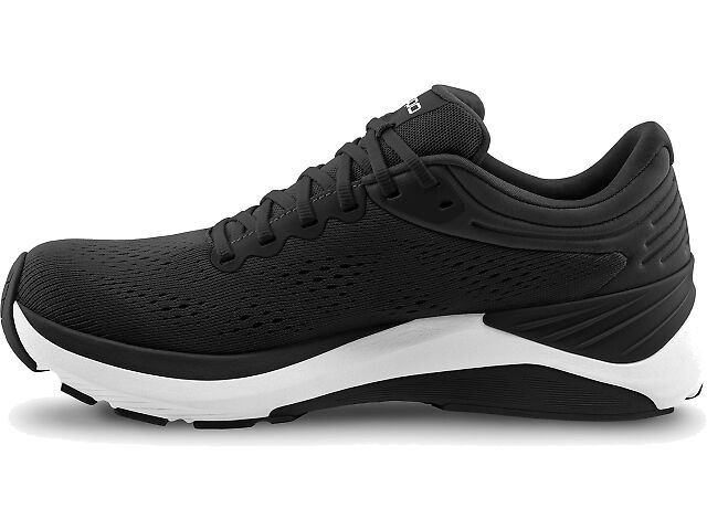 NEW TOPO ATHLETIC men\'s ultrafly 4 athletic shoe in black/white TOPO Men main image 2