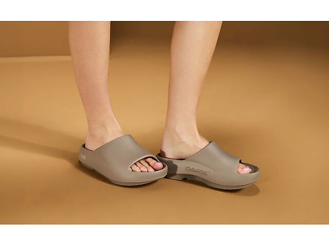 Men's | OOFOS OOahh+ | Fleet Feet